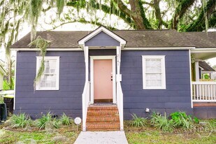 2141 New York Ave in Savannah, GA - Building Photo