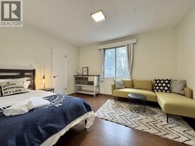 1336 E 11th Ave in Vancouver, BC - Building Photo