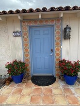 1029 E El Alameda in Palm Springs, CA - Building Photo - Building Photo