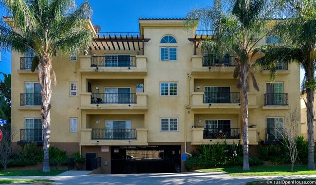 4871 Klump Ave, Unit 105