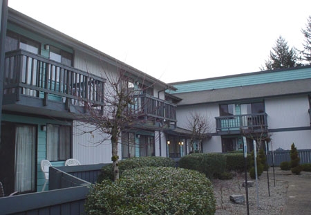 Cambridge Apartments in Centralia, WA - Building Photo