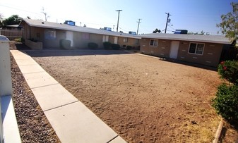 2220 W Devonshire Ave in Phoenix, AZ - Building Photo - Building Photo