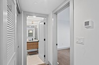 131 E Cottage St, Unit #1 in Boston, MA - Foto de edificio - Building Photo