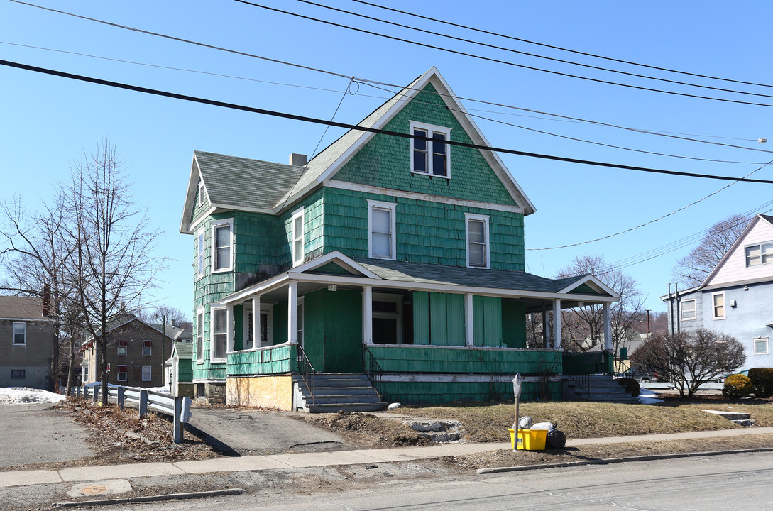 14 Madison Ave in Endicott, NY - Building Photo