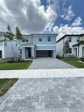 7262 Lenora Ln in Lake Worth, FL - Building Photo - Building Photo