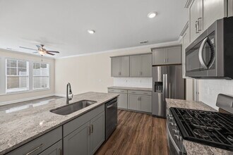 1018 Chicory Trce in Lake Wylie, SC - Building Photo - Building Photo