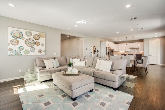 8621 Lake Ashmere Dr