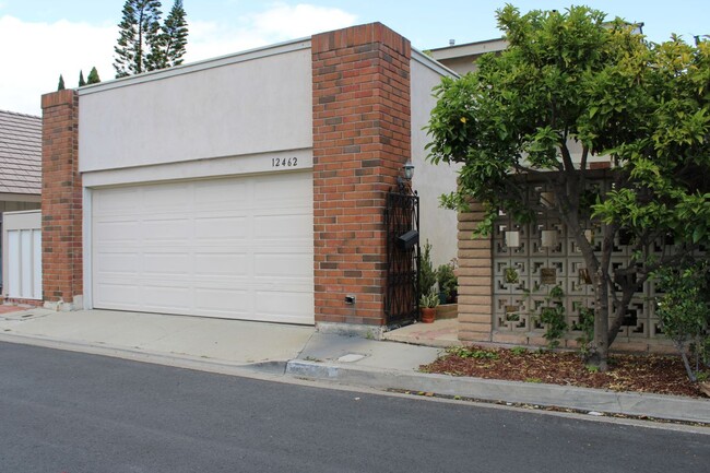 12462 Rainier Cir in Los Alamitos, CA - Building Photo - Building Photo