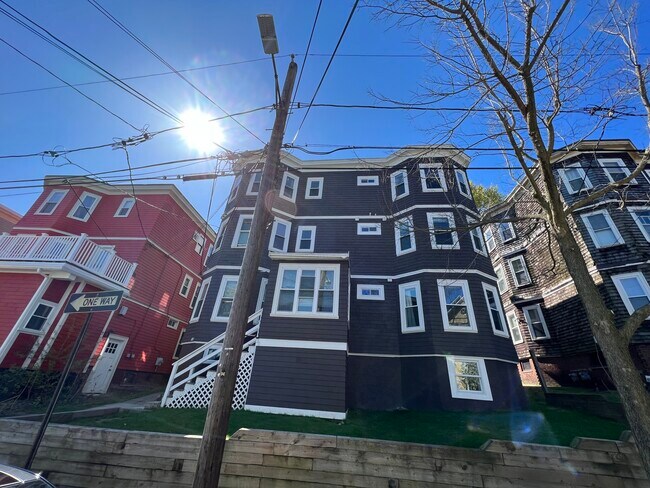 30 Cambridge Ter, Unit 2 in Cambridge, MA - Foto de edificio - Building Photo