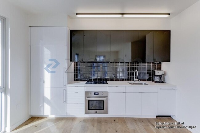 388 Fulton St in San Francisco, CA - Building Photo - Building Photo