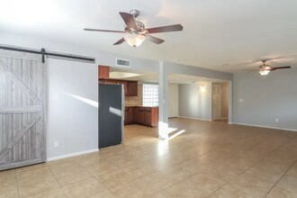 3038 E Dahlia Dr in Phoenix, AZ - Building Photo - Building Photo