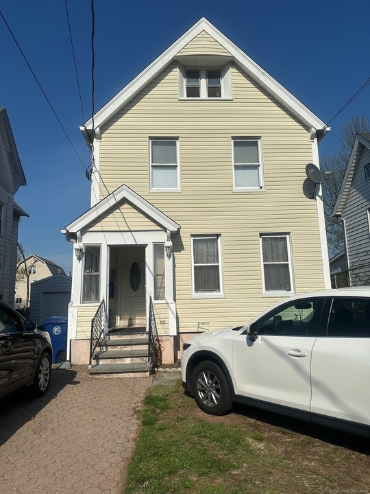 433 3rd Ave in West Haven, CT - Building Photo