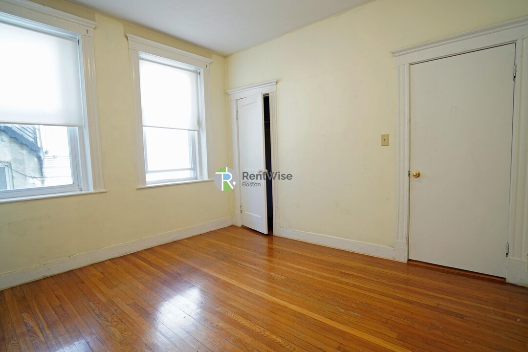 159 Kelton St in Boston, MA - Building Photo