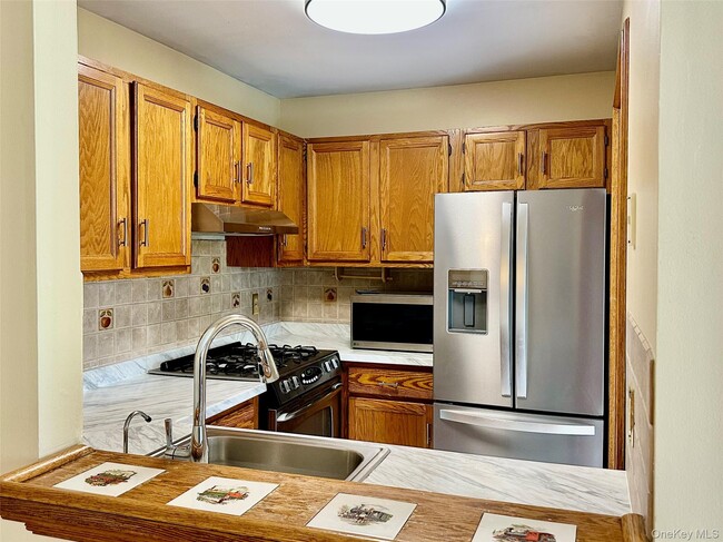 25 Lexington Hills Rd