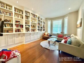 3307 18th St NW in Washington, DC - Foto de edificio - Building Photo