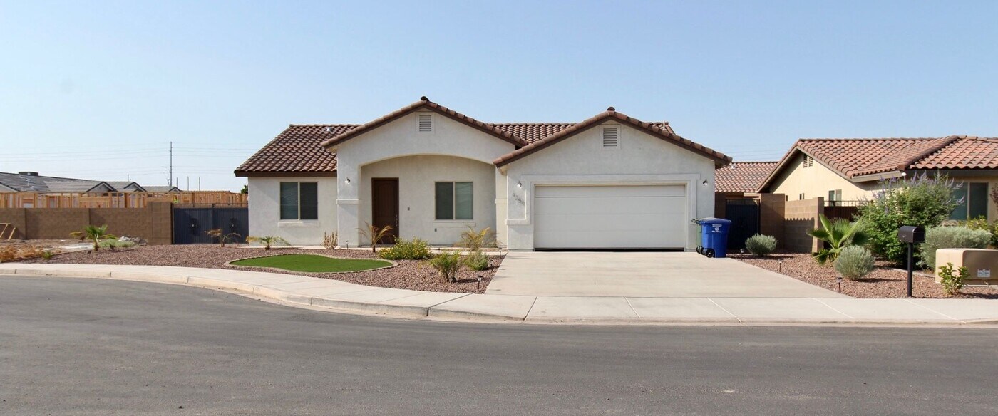 4259 W 11th St in Yuma, AZ - Building Photo