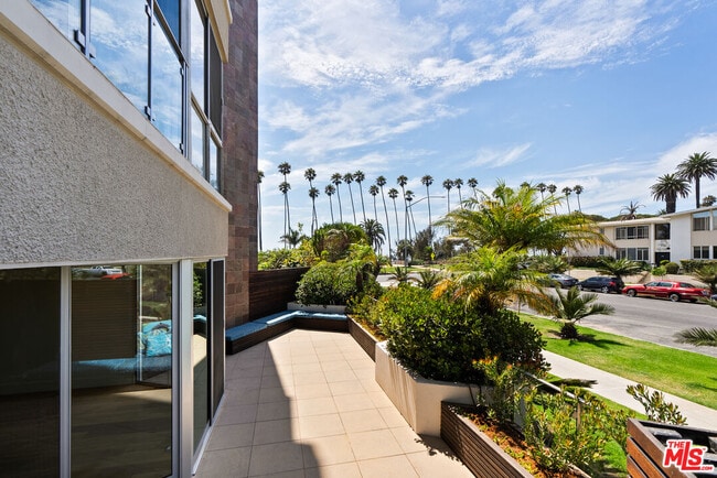 515 Ocean Ave in Santa Monica, CA - Building Photo - Building Photo