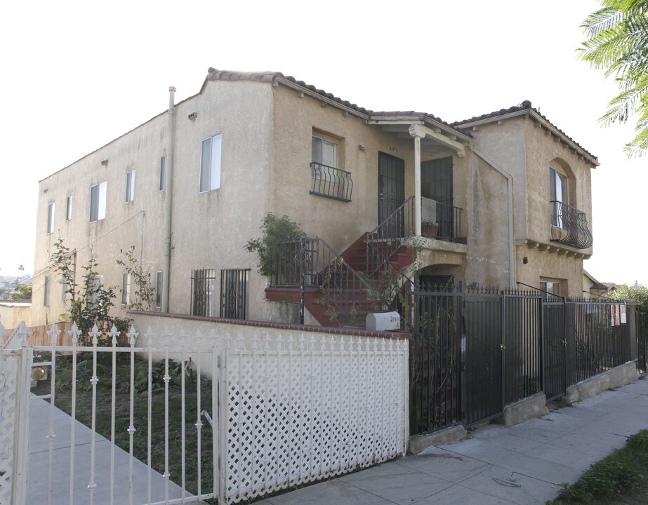 212-214 3/4 N Hoover St in Los Angeles, CA - Building Photo