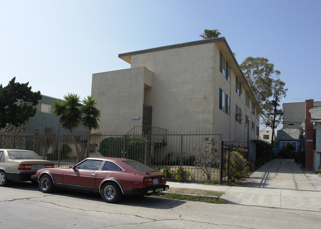 5553 Romaine St in Los Angeles, CA - Building Photo - Building Photo