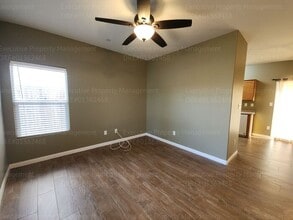 812 Bora Bora Ln in Bakersfield, CA - Building Photo - Building Photo
