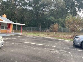 9989 E Highway 25 in Belleview, FL - Building Photo - Building Photo