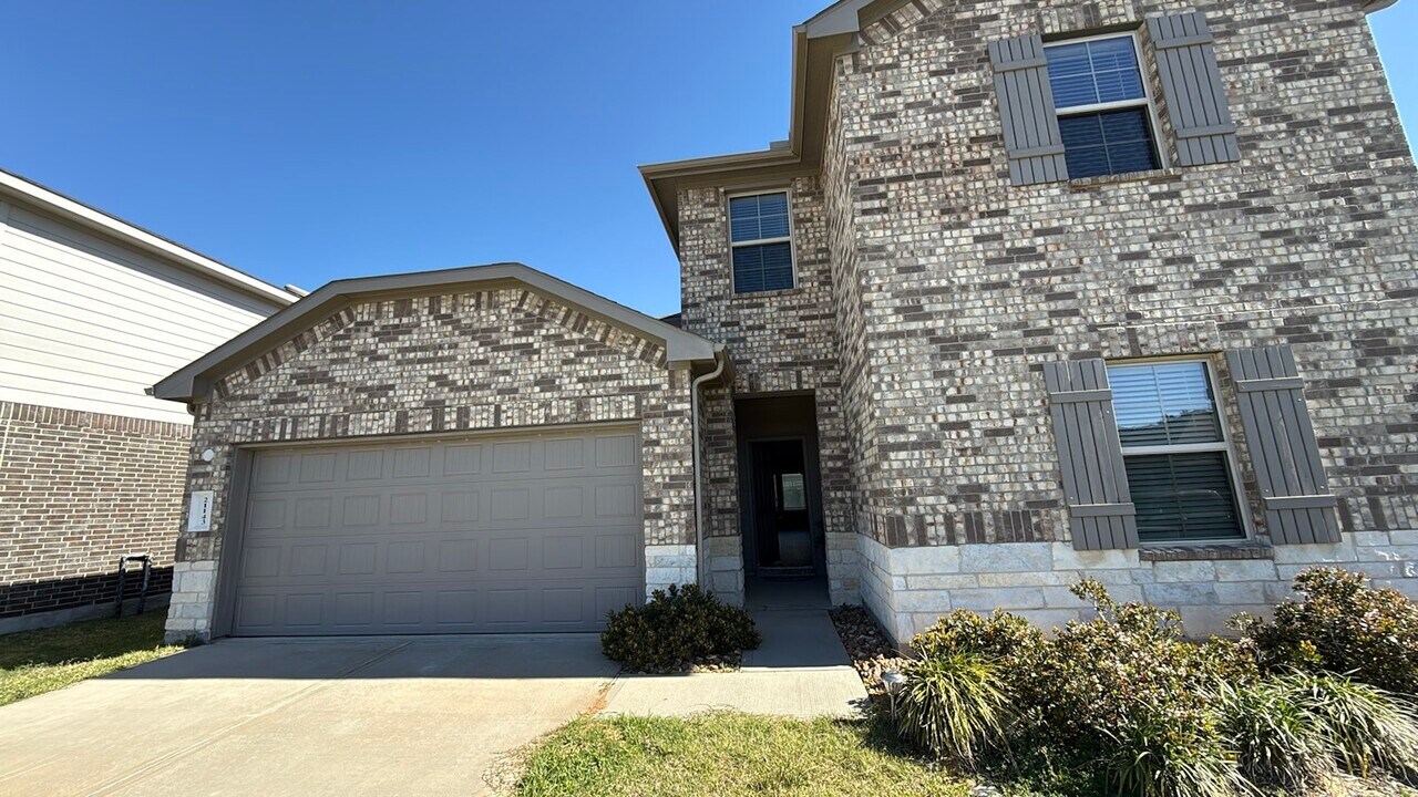 21143 Waze Lewis Dr in Roman Forest, TX - Building Photo