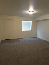 49 E 670 N St in Vineyard, UT - Building Photo - Building Photo