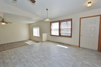 1020 S Hayes Ave in Emmett, ID - Building Photo - Building Photo