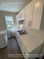 221 N 4th St in Hoopeston, IL - Building Photo