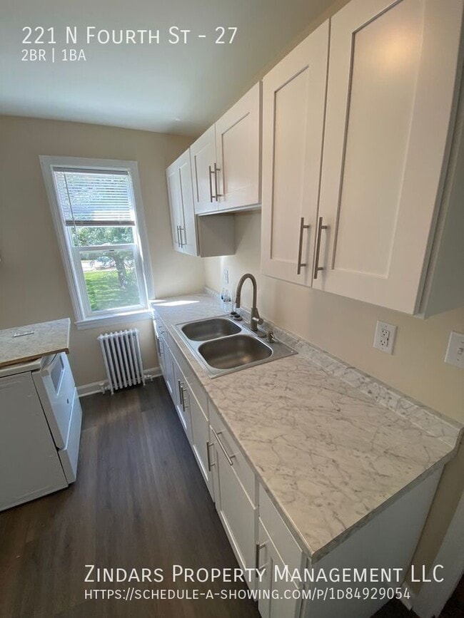 property at 221 N 4th St