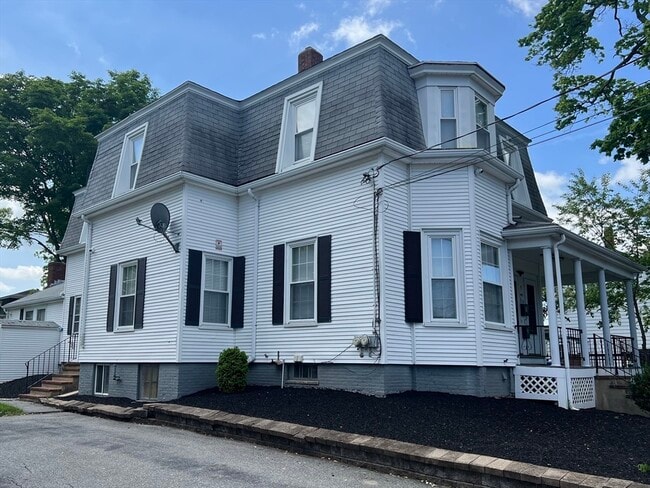property at 9 Arlington St