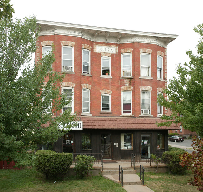 377 Franklin Ave in Hartford, CT - Foto de edificio - Building Photo