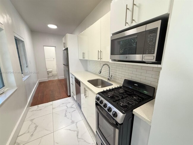1615 Jefferson Ave in Miami Beach, FL - Building Photo - Building Photo