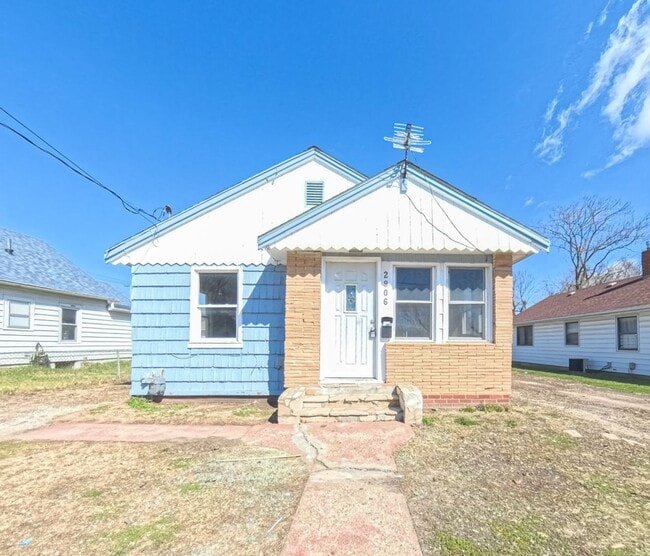 property at 2906 State Ave