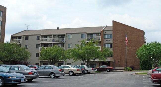 Luther Manor in Bettendorf, IA - Building Photo - Building Photo