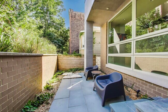 1475 W Superior St in Chicago, IL - Building Photo - Building Photo