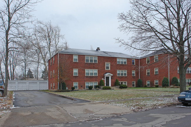 Bernhardt Heights in Buffalo, NY - Building Photo - Building Photo