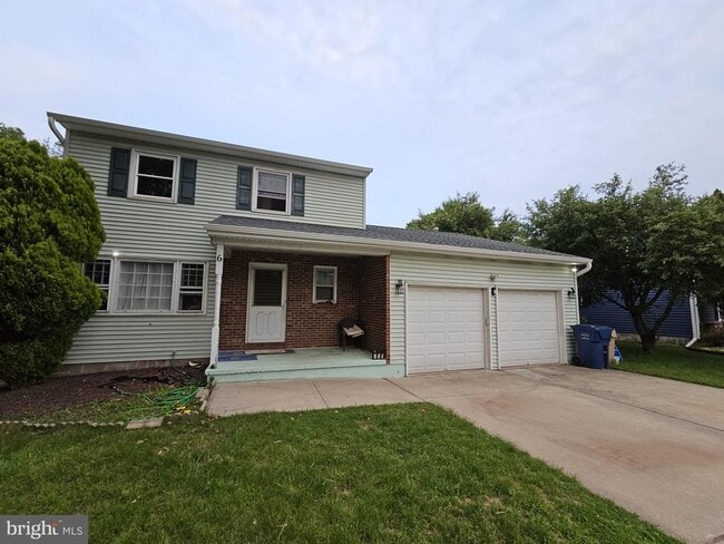 property at 6 Anthony Ln