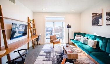 Quattro in Salt Lake City, UT - Foto de edificio - Building Photo