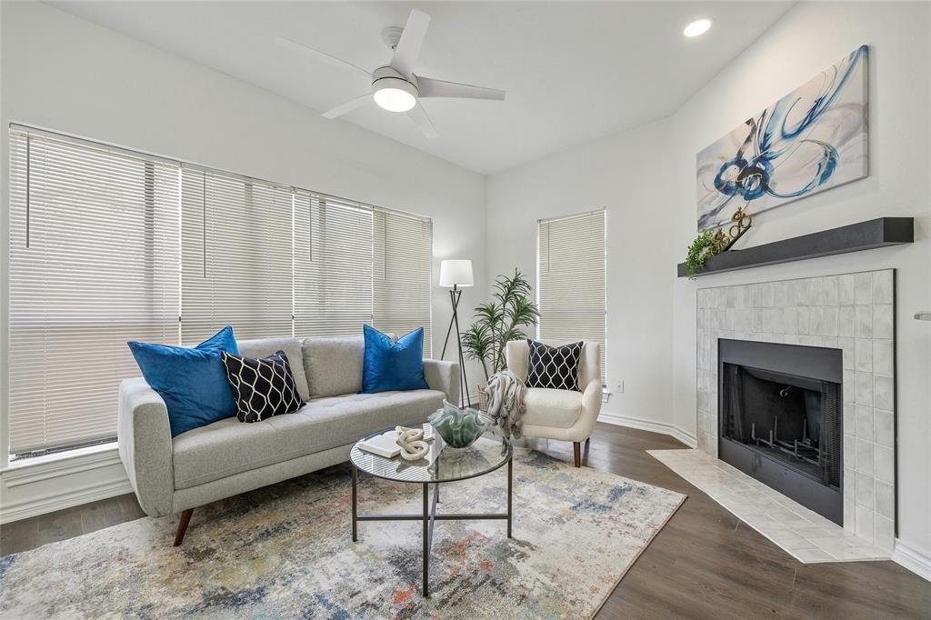 915-22nd 1/2 W 22 1/2 St in Austin, TX - Building Photo