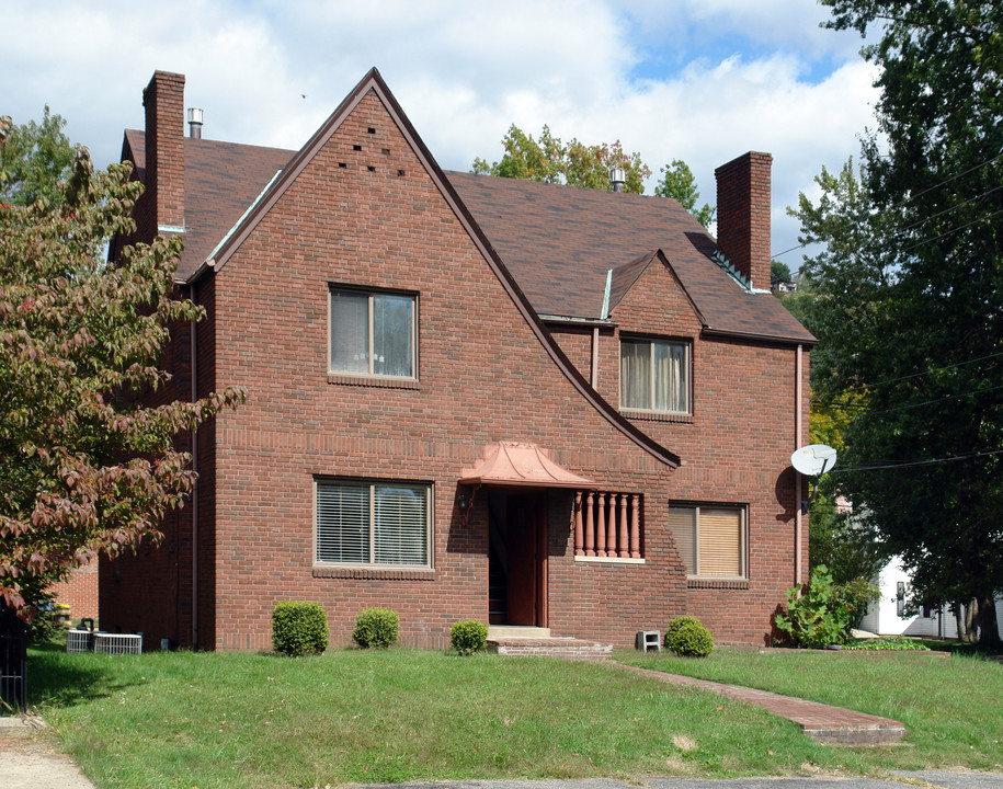 3614 Staunton Ave SE in Charleston, WV - Foto de edificio