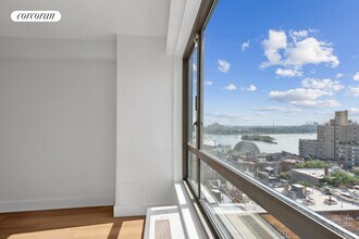 501 E 87th St in New York, NY - Building Photo - Building Photo