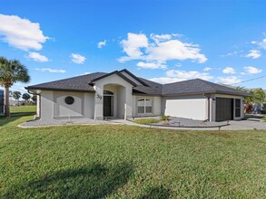 39 Long Meadow Ct in Rotonda West, FL - Foto de edificio - Building Photo