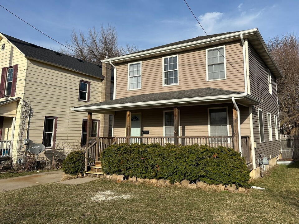 840 Madison Ave SE in Grand Rapids, MI - Building Photo