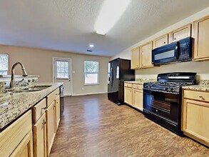 9201 Shaded Pines Dr in Humble, TX - Foto de edificio - Building Photo