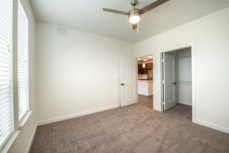 The Holston in Fort Worth, TX - Foto de edificio - Building Photo