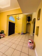 524 Pine Sisken St in Laredo, TX - Building Photo - Building Photo