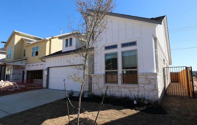 property at 2810 Sebring Cir