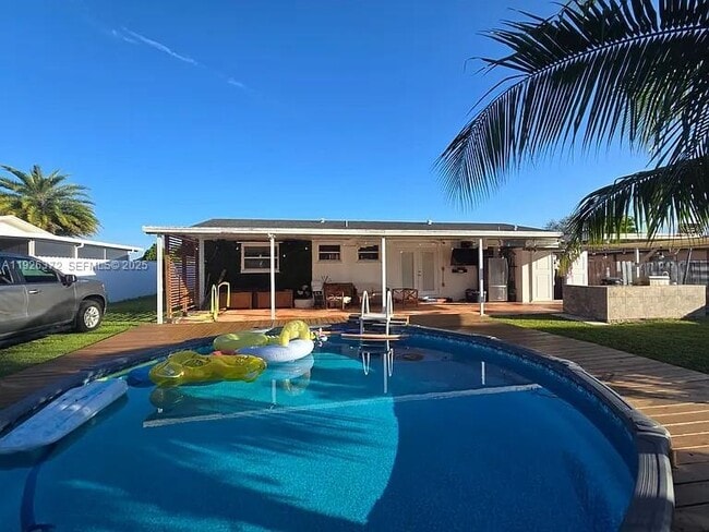 11954 SW 181st Terrace in Miami, FL - Building Photo - Building Photo