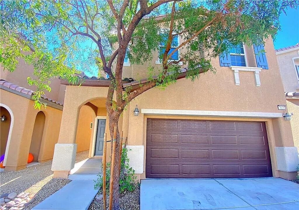 7629 Jasmine Falls Dr in Las Vegas, NV - Building Photo